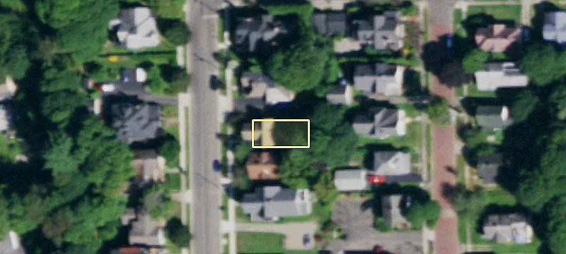 120 Lakeview Ave