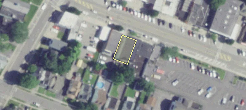 152 Commercial St