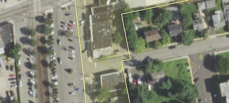 18 Railroad Ave