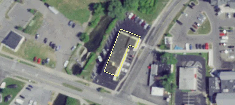 16 Lakeshore Dr