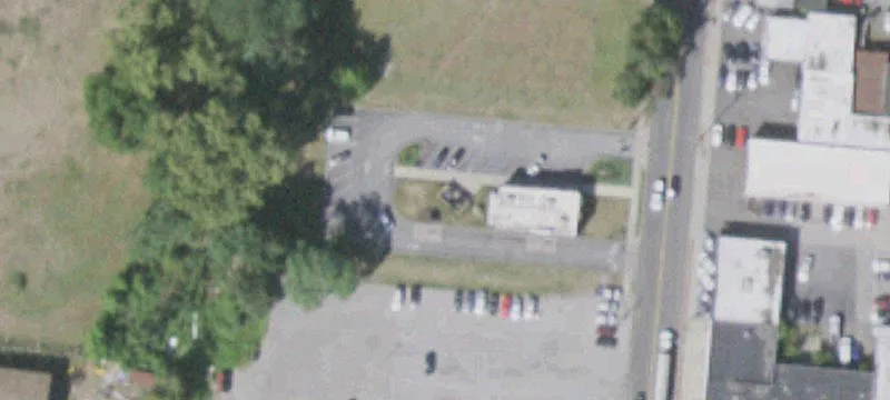 122 Robinson Ave