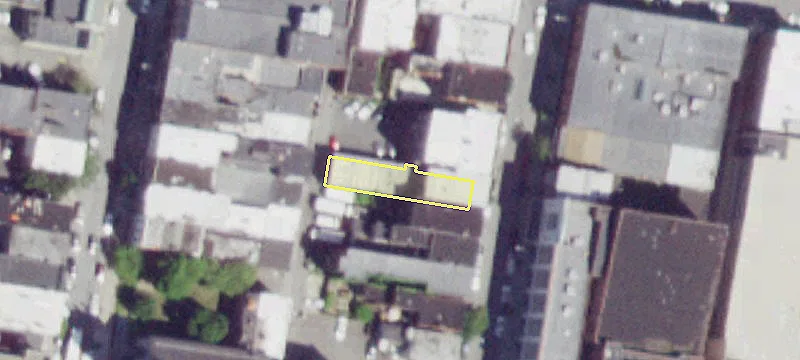 81 4th St