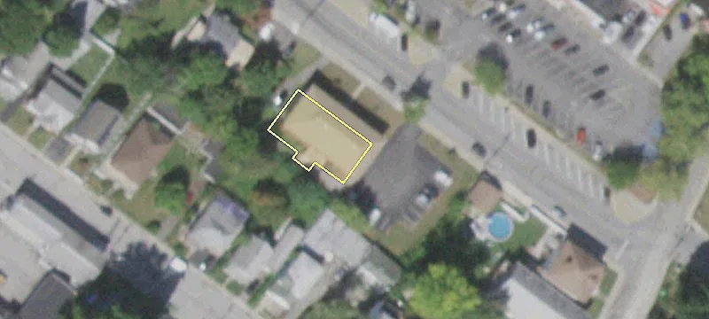 33 Henry St