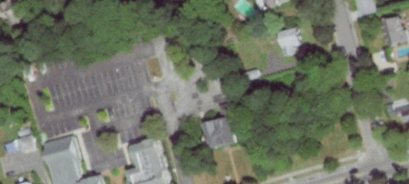 77 Hampton Rd
