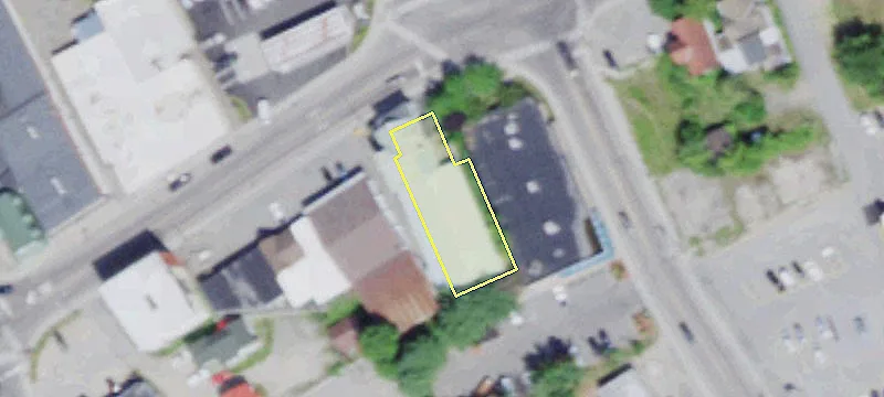 30 Bloomingdale Ave