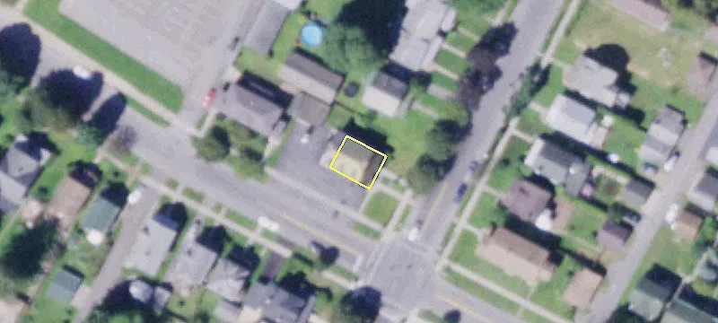 1001 James St