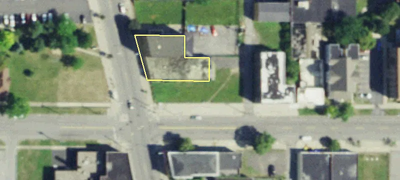 2101 Main St