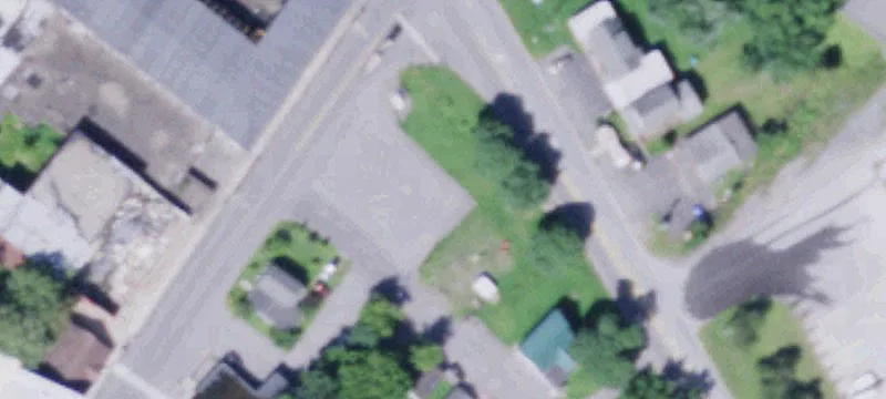 110 Riv St