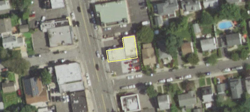 944 Willis Ave