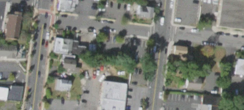 77 Maple Ave