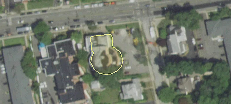 267 Merrick Rd