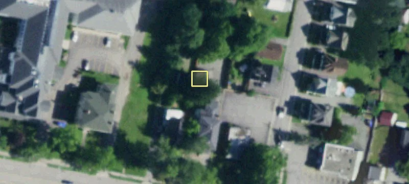 437 Main St