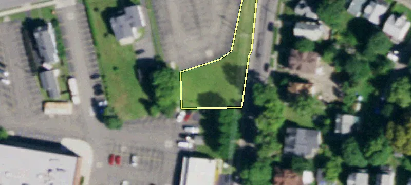28 Maple St