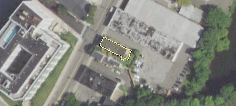 325 Main St
