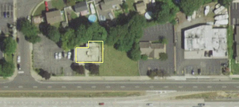 499 Sunrise Hwy