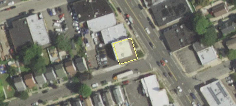 137 Herricks Rd
