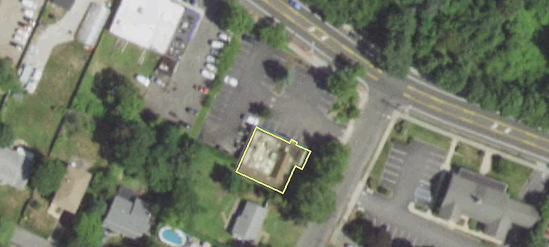 1352 Montauk Hwy
