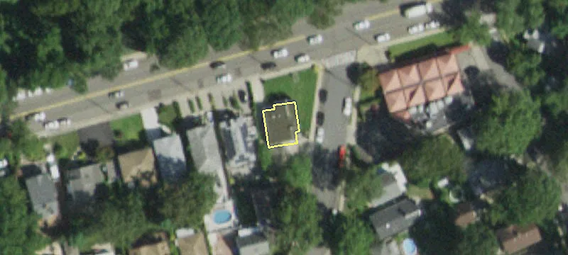 1384 Victory Blvd