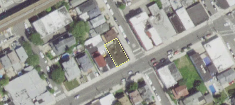 9102 Rockaway Bch Blvd
