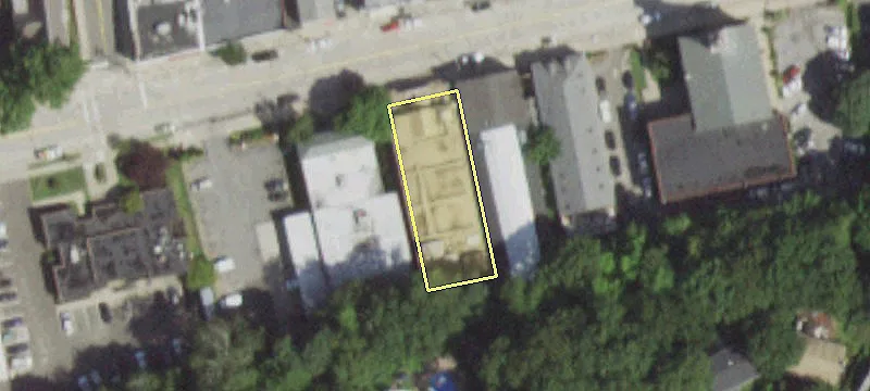 250 Main St