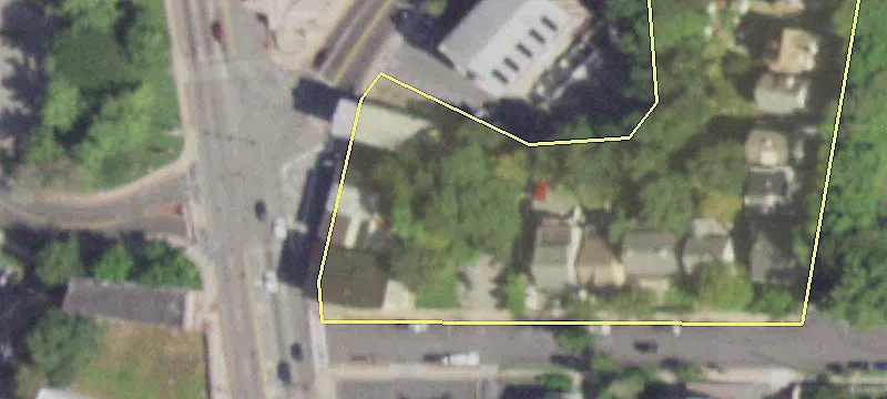 8 Croton Ave