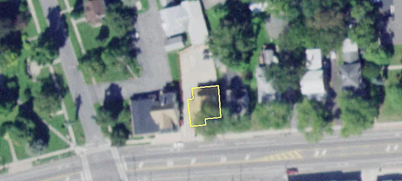 44 Main St