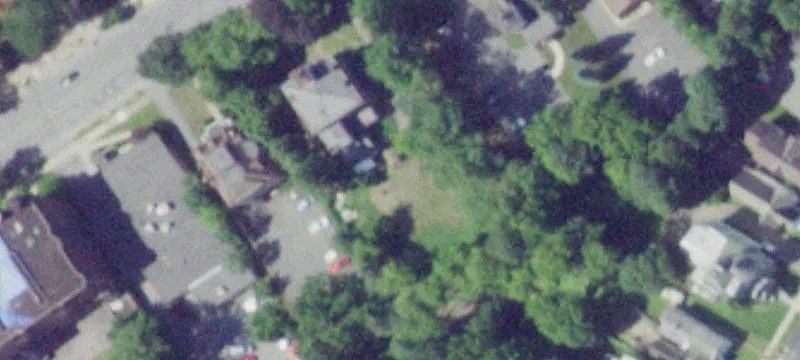 1423 Genesee St