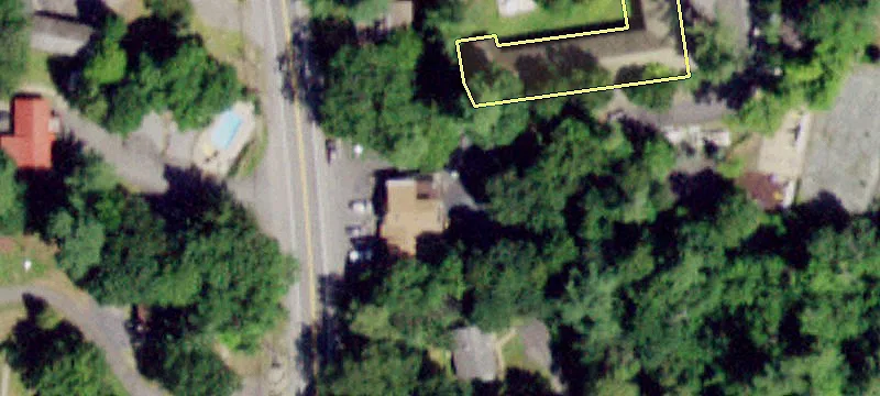 3242 Lk Shr Dr