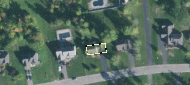 477 Shorewood Trl