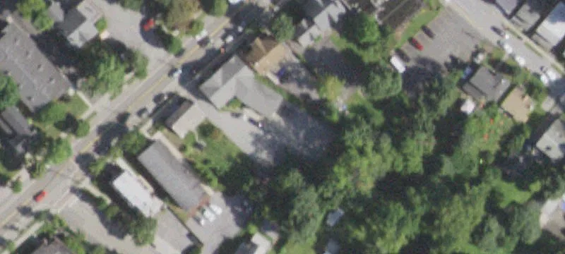 1076 Main St