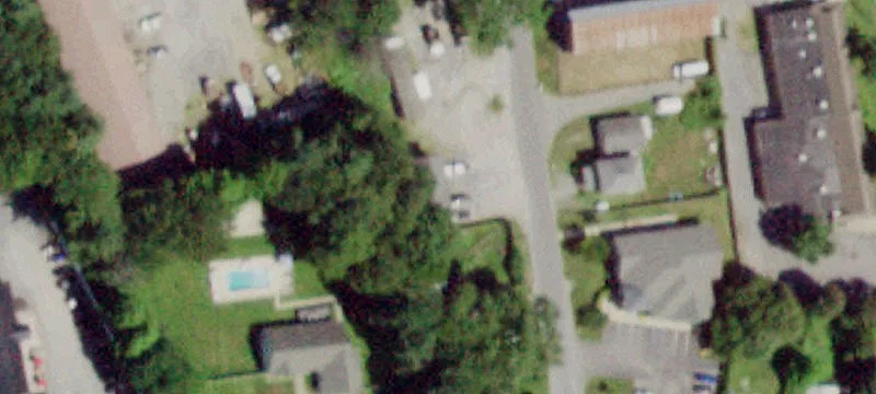 6 Holden Ave