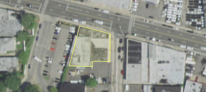146 Merrick Rd