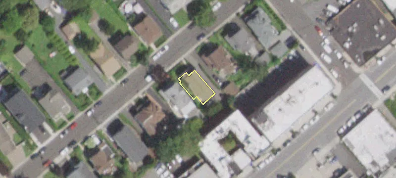 27 Maple Ave