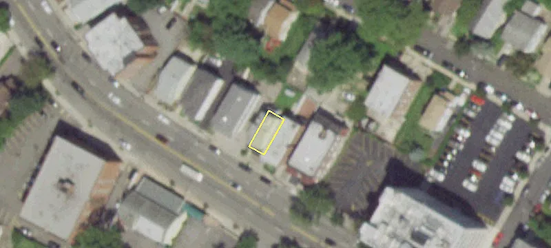 711 Yonkers Ave