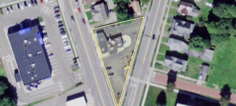 411 Main St