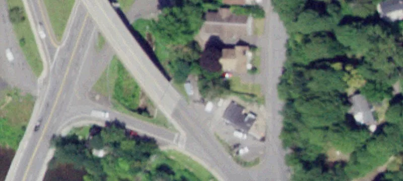 586 Main St