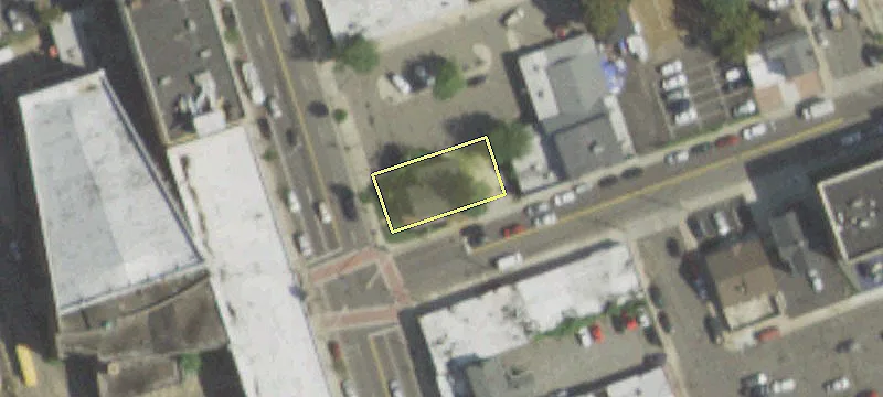 144 Franklin St
