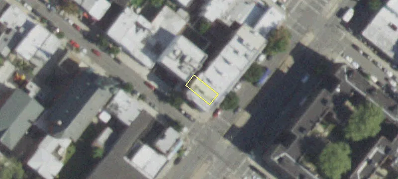 738 4th Ave