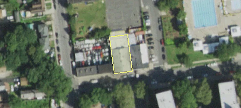 809 Henderson Ave