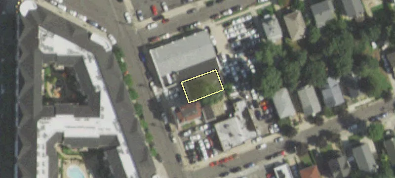 302 Main St