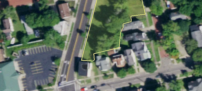 608 Main St