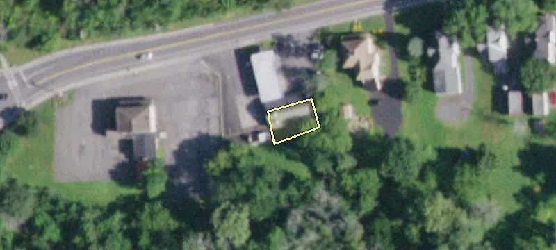 106 Maple Ave