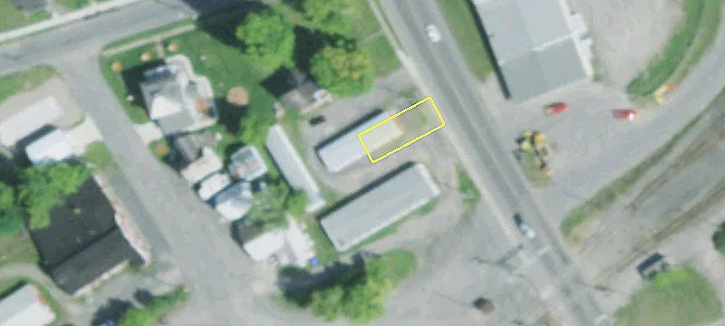 498 Main St