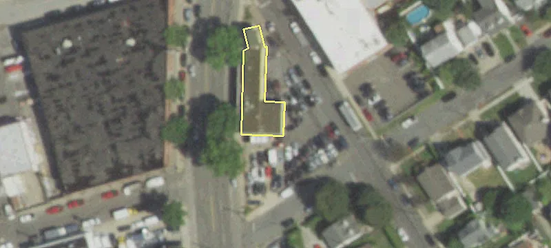 98 Denton Ave