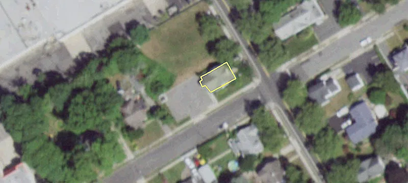 1303 Roanoke Ave