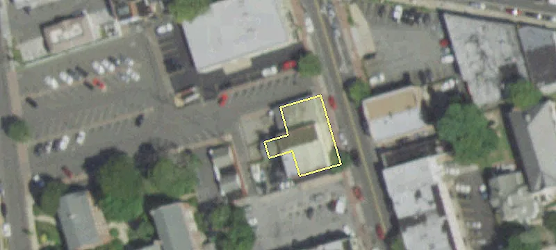 28 Guy Lombardo Ave