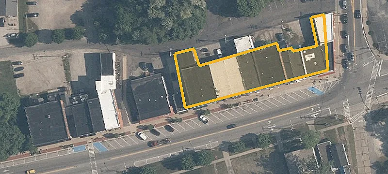 38 Main St