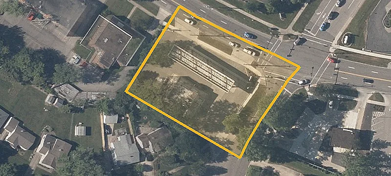 33200 Aurora Rd