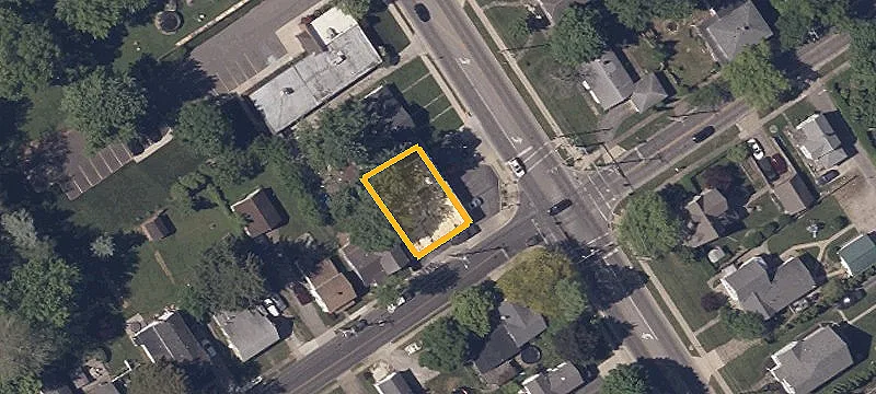 118 Benedict Ave