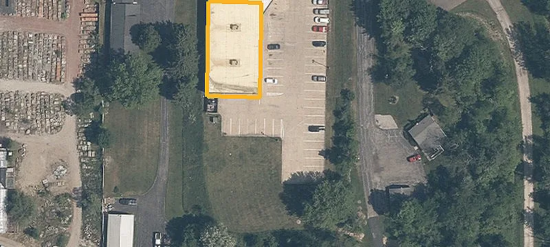 8189 Mayfield Rd
